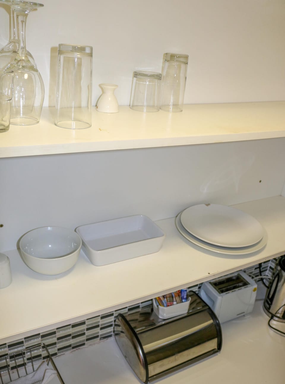 Exclusive Apartment | Private kitchen | Fridge, microwave, oven, stovetop