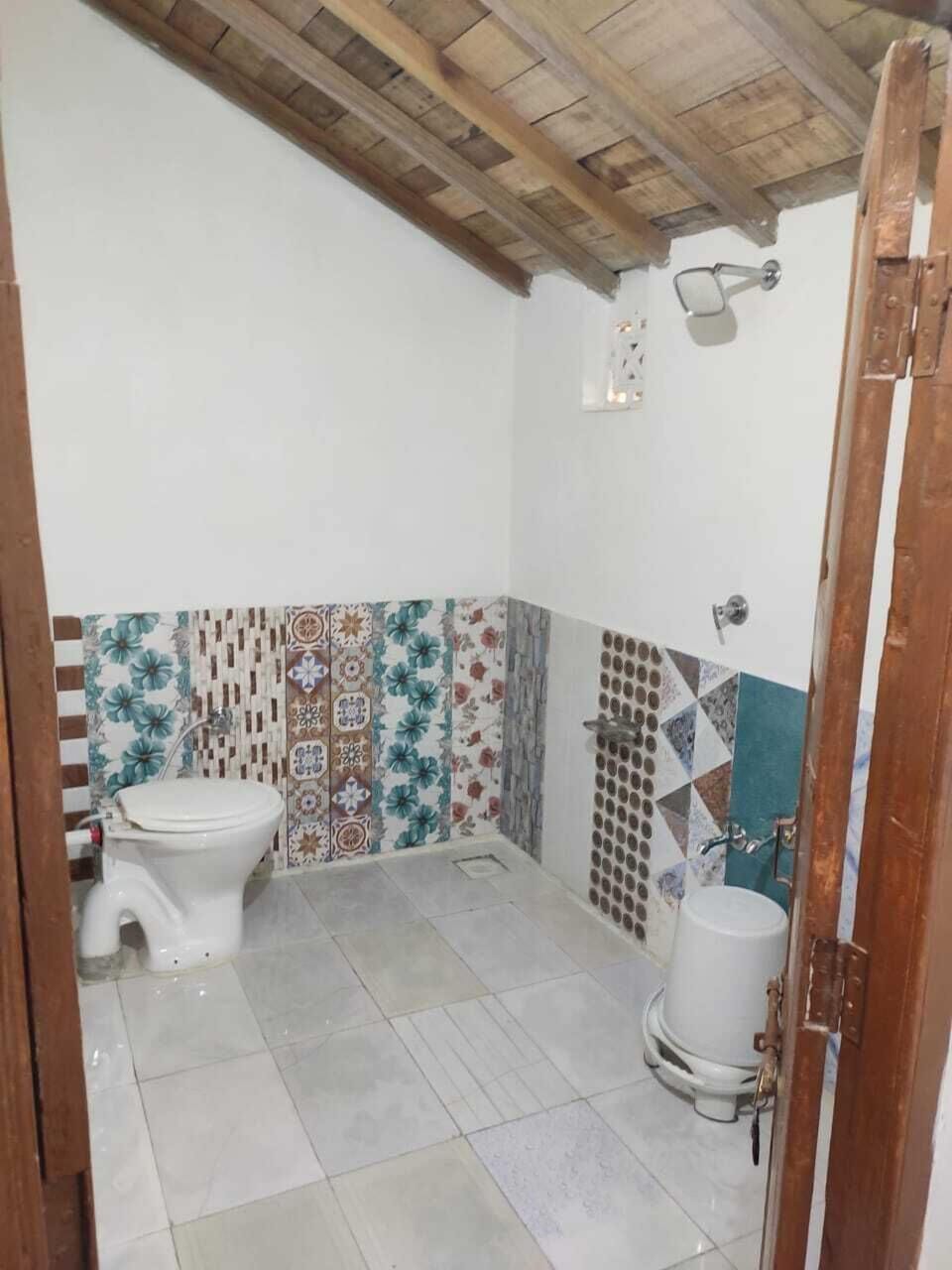 Deluxe Tent | Bathroom | Shower, towels