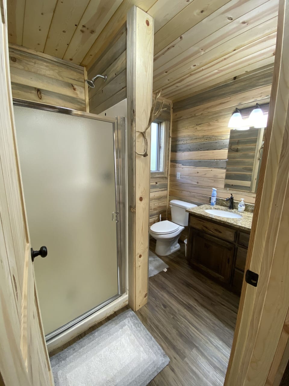 Upper floor bathroom