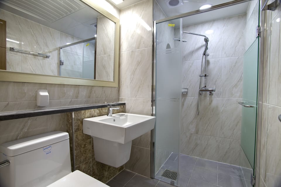 Shower, free toiletries, hair dryer, towels