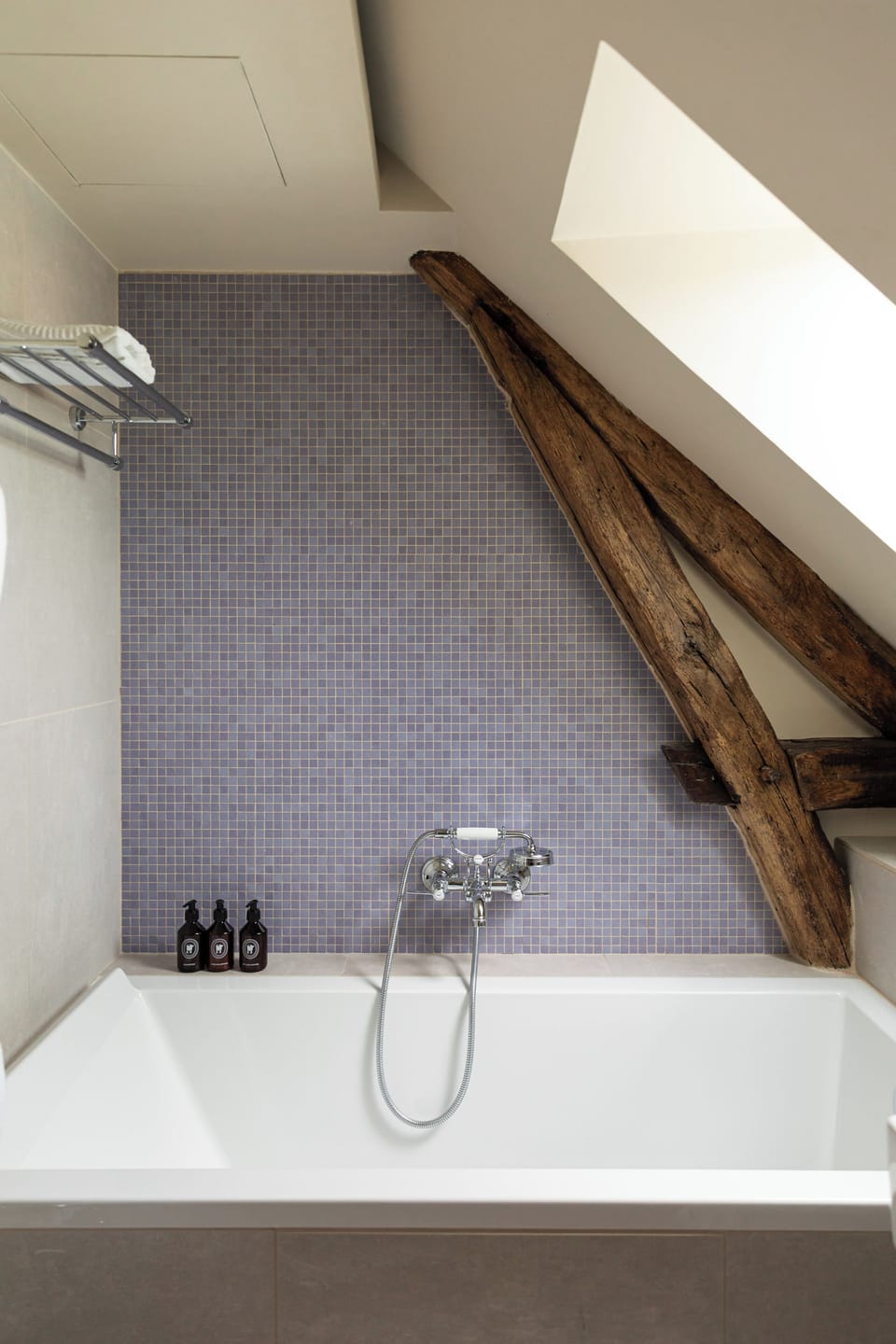 Junior Suite | Bathroom | Free toiletries, hair dryer, bathrobes, slippers