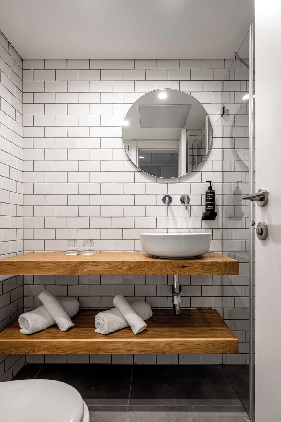 Shower, free toiletries, hair dryer, bathrobes