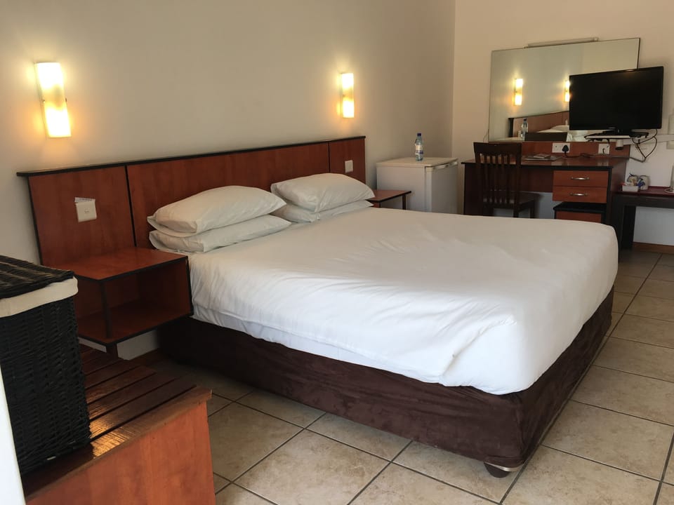 Executive Double Room | Minibar, in-room safe, desk, laptop workspace