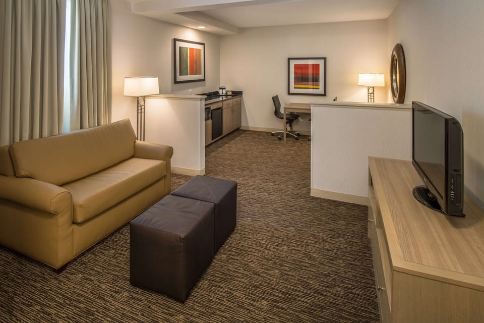 Room, 1 King Bed (Treat Yourself Amenity) | Premium bedding, down comforters, pillowtop beds, in-room safe