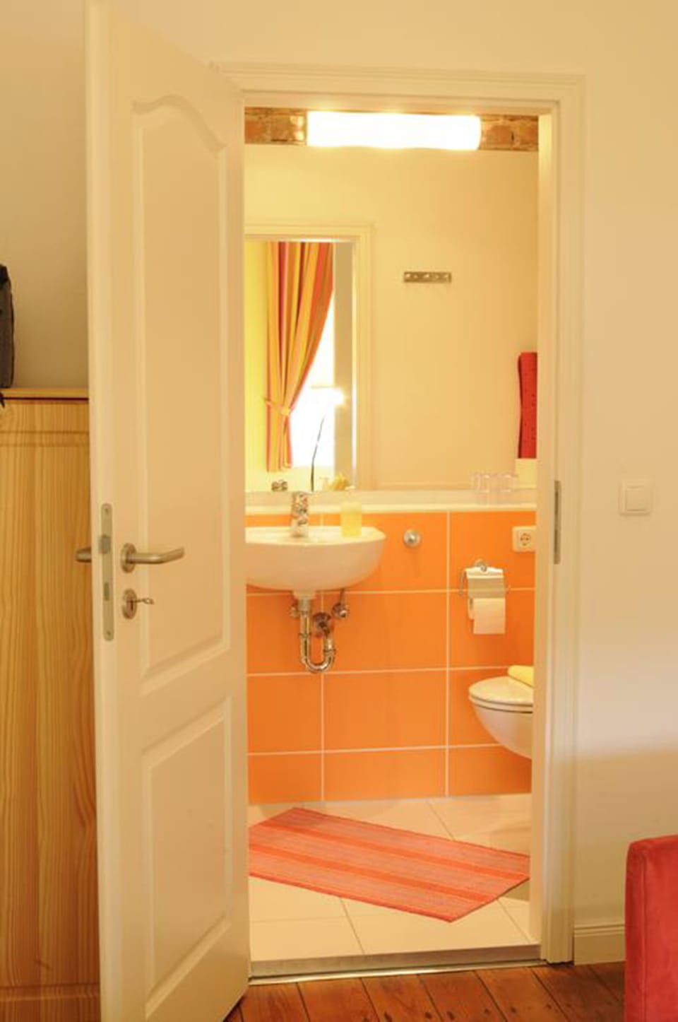 Comfort Double Room | Bathroom | Shower, hair dryer, towels