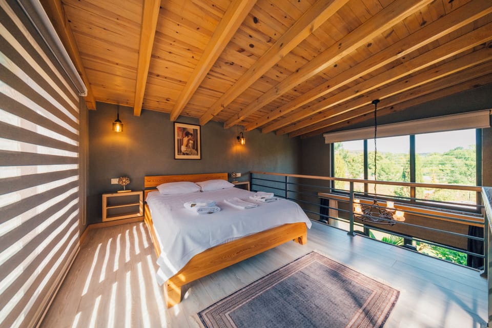 Loft 1 - Jakuzili, Terasli | Egyptian cotton sheets, premium bedding, minibar, laptop workspace