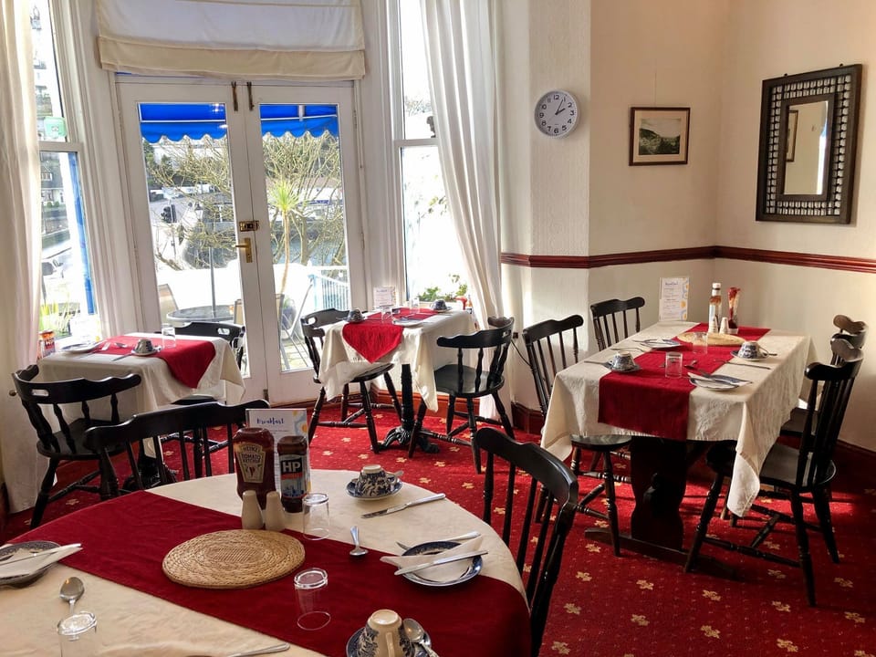 Standard Double Room, Ensuite (Rear Room) | Restaurant