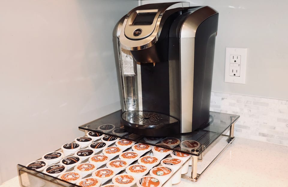Keurig coffee maker with lots of coffee options