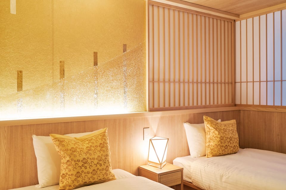 Premium Room, Non Smoking | Desk, WiFi (free), bed sheets