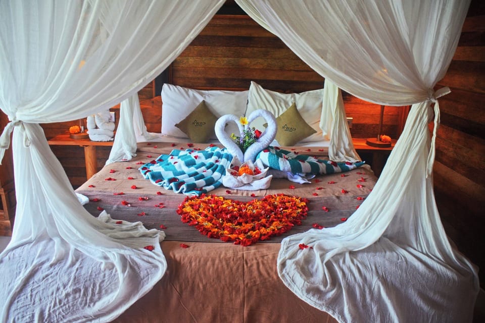 Deluxe Bungalow | Desk, iron/ironing board, free WiFi, bed sheets