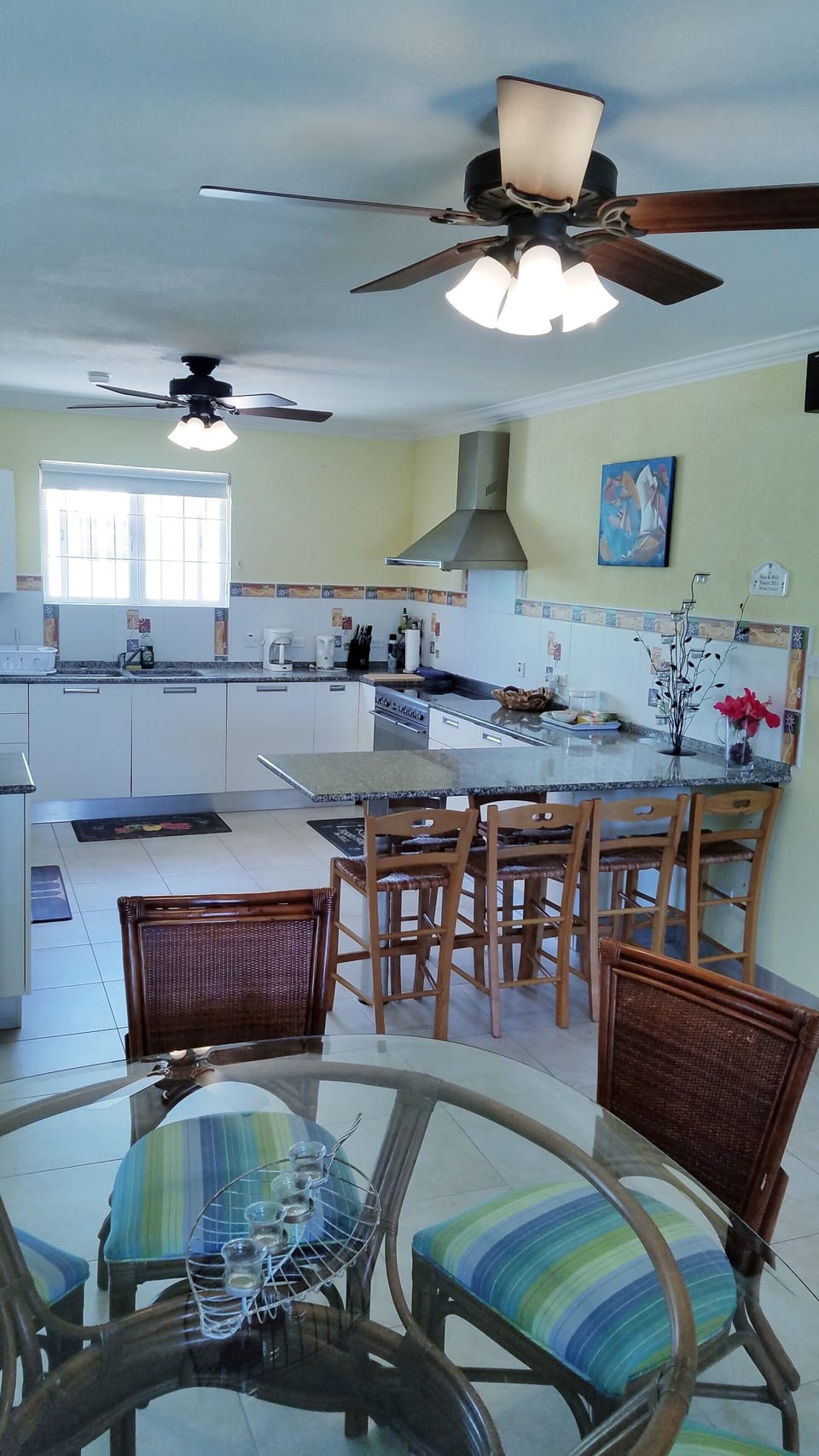 Beautifully fitted, well equipped kitchen with breakfast bar which can seat six 