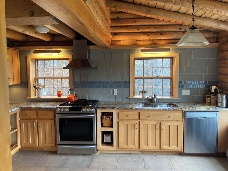 The kitchen has everything you need for cooking, eating, or just a cup of tea.