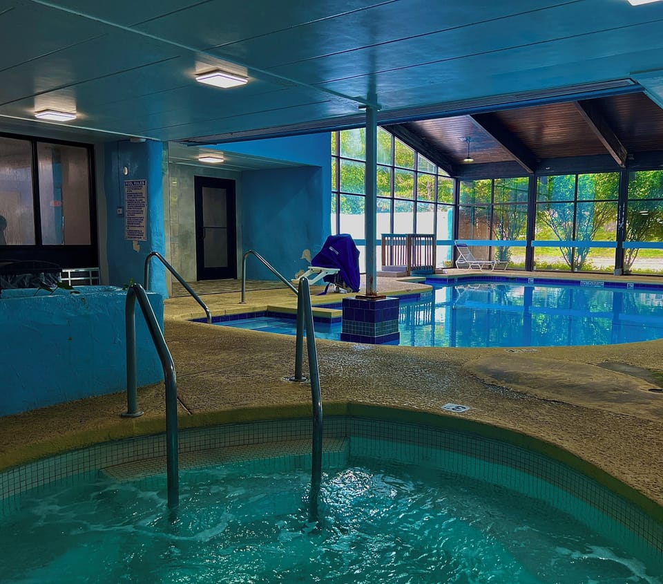 Indoor pool, seasonal outdoor pool, sun loungers