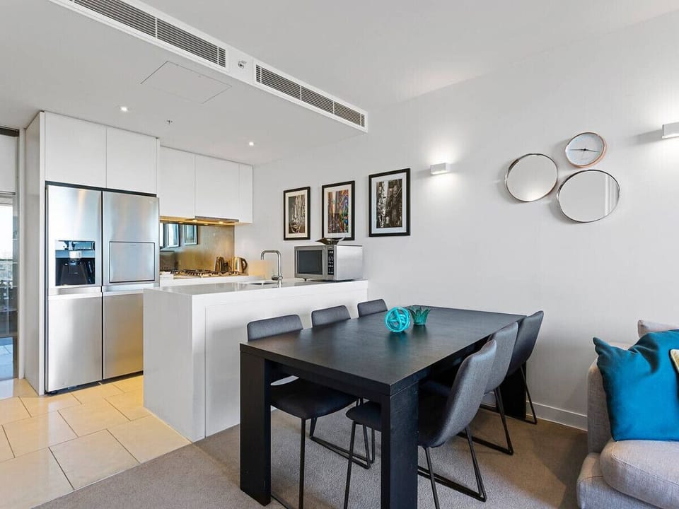 Open-plan dining and kitchen area