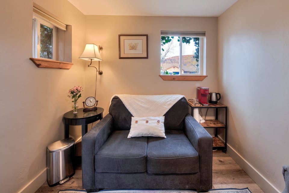 Cali Cochitta Overnight Rental (3)