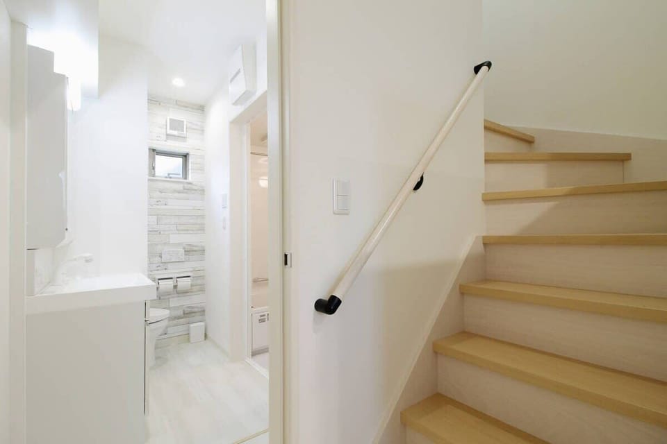 stairs  going to bedroom