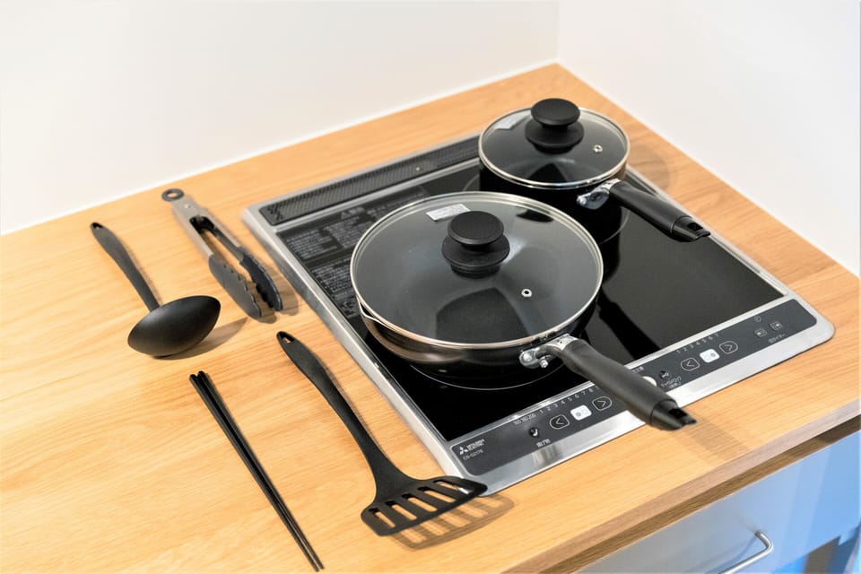 Standard | Private kitchen | Fridge, microwave, stovetop, electric kettle