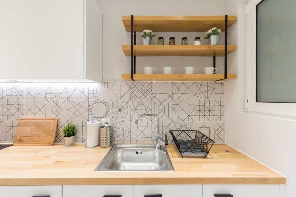 Apartment | Private kitchen | Fridge, microwave, oven, stovetop
