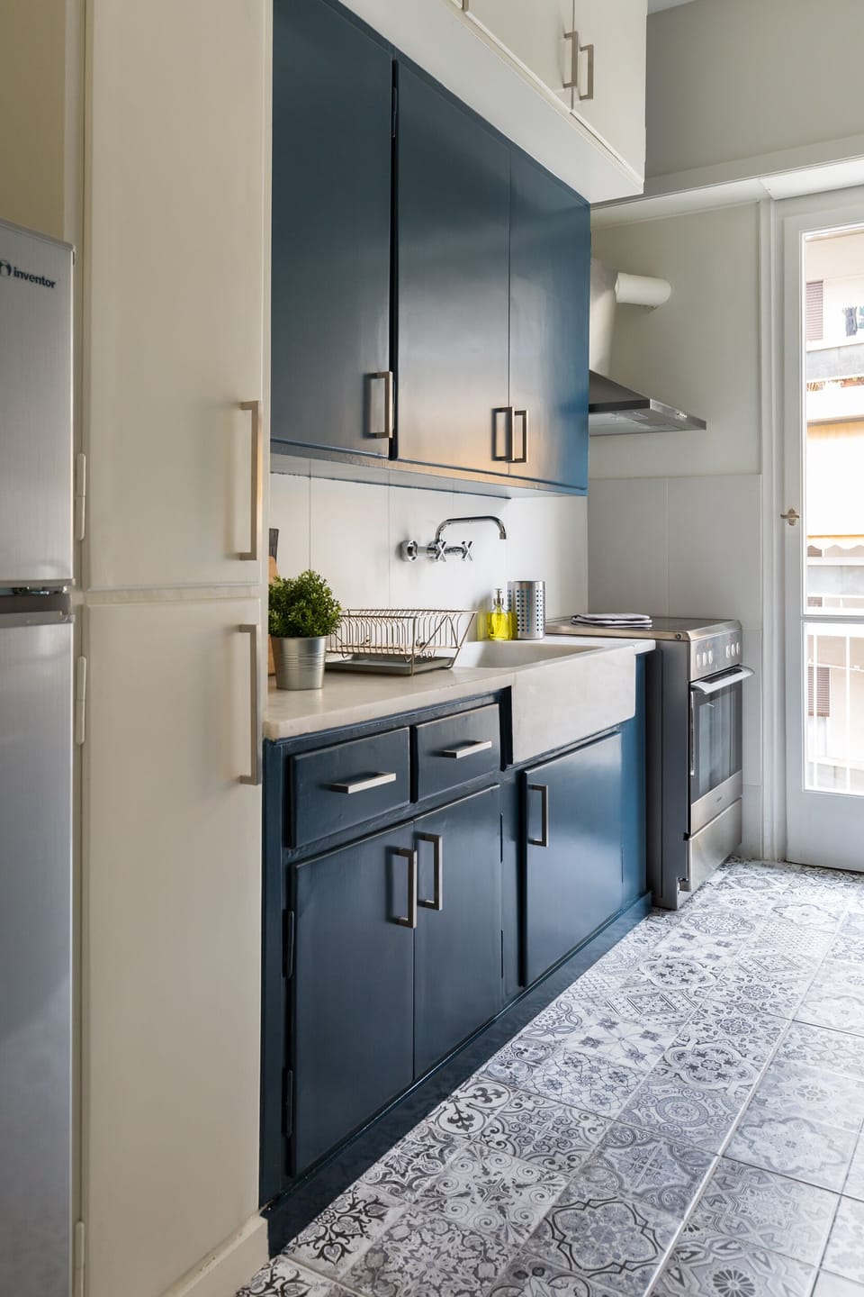Apartment | Private kitchen | Full-size fridge, microwave, oven, stovetop