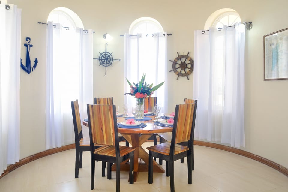 Indoor Diningroom