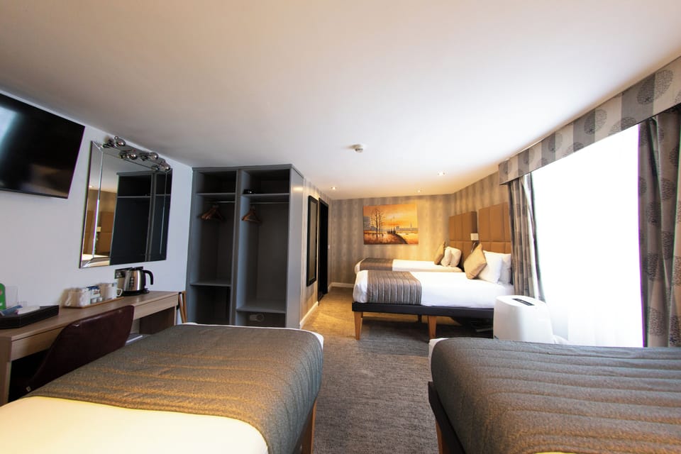Quin Room  | In-room safe, individually decorated, individually furnished, desk