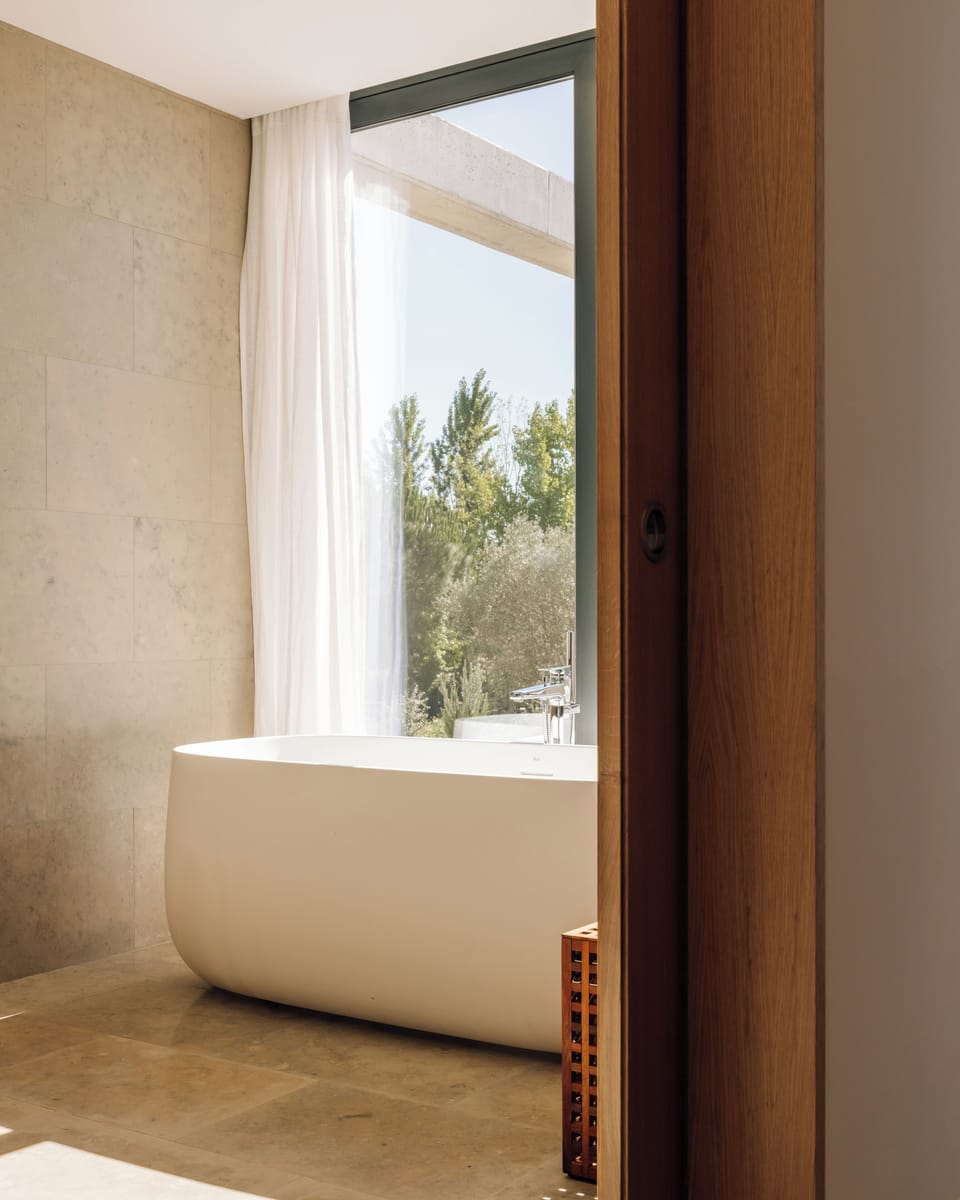 1 bedroom, Egyptian cotton sheets, Select Comfort beds, minibar
