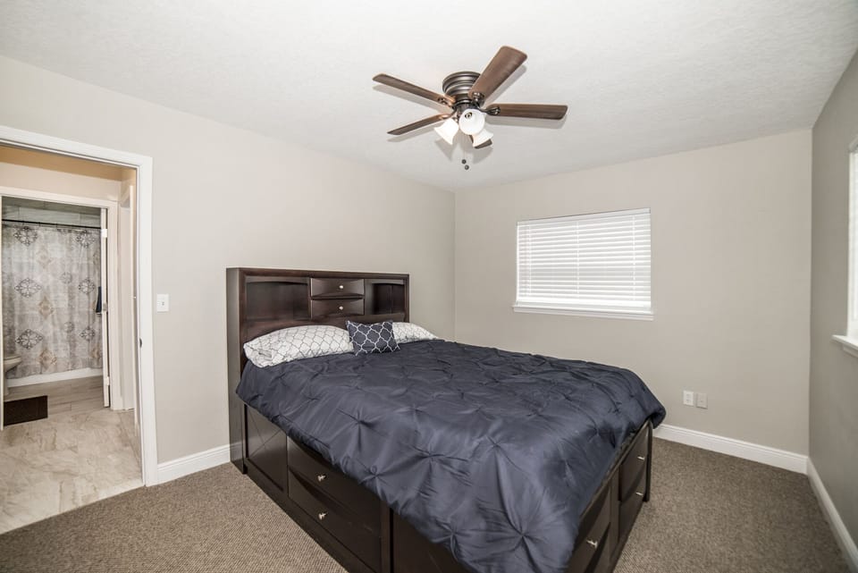 Queen Bed