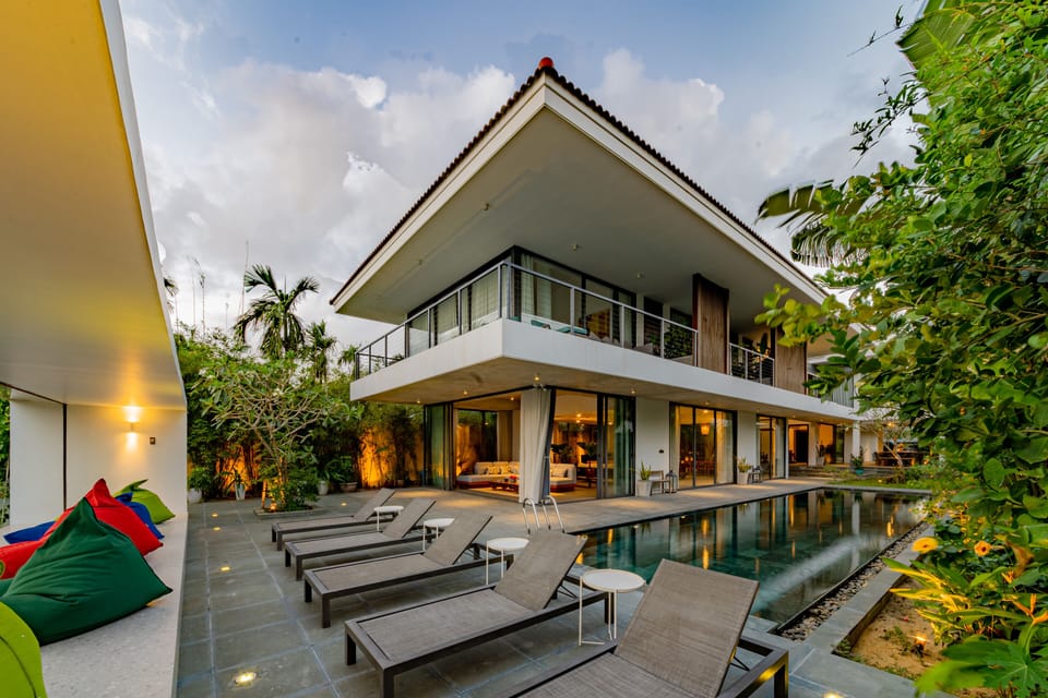 Pool & Relaxation Area