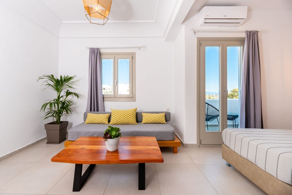 Superior Room | In-room safe, laptop workspace, iron/ironing board, free WiFi