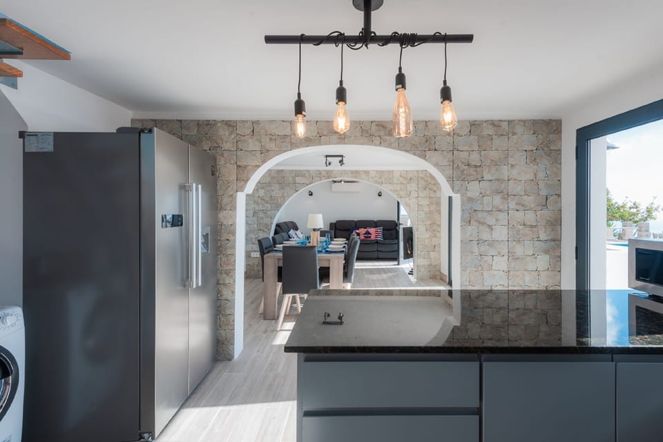 Kitchen Diner Lounge with aircon