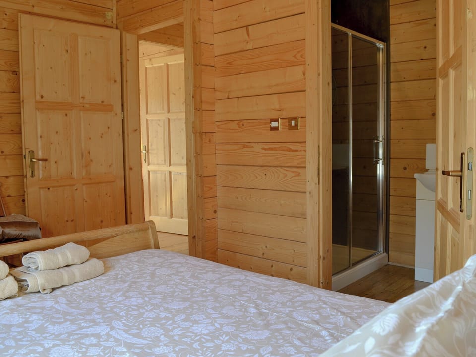Double bedroom | West Middlewick Farm - Dalch - West Middlewick Farm , Nomansland, near Tiverton
