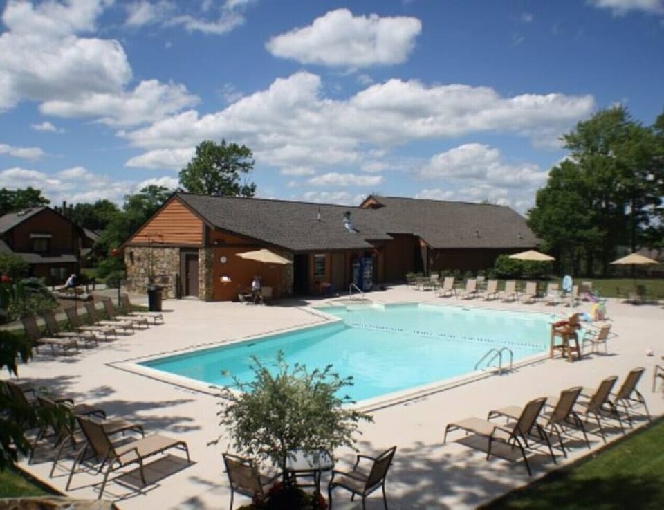 Highlands pool: one of 2 pools available