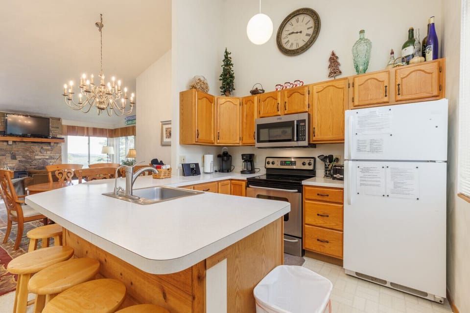 Kitchen with full sized appliances
