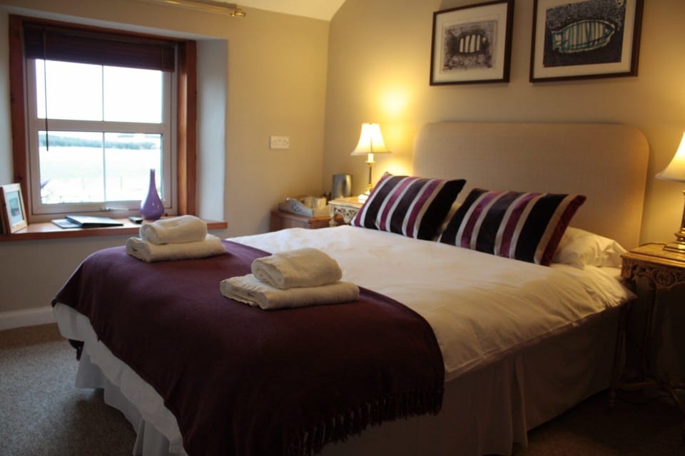 Family Suite, 2 Bedrooms | Desk, iron/ironing board, free WiFi