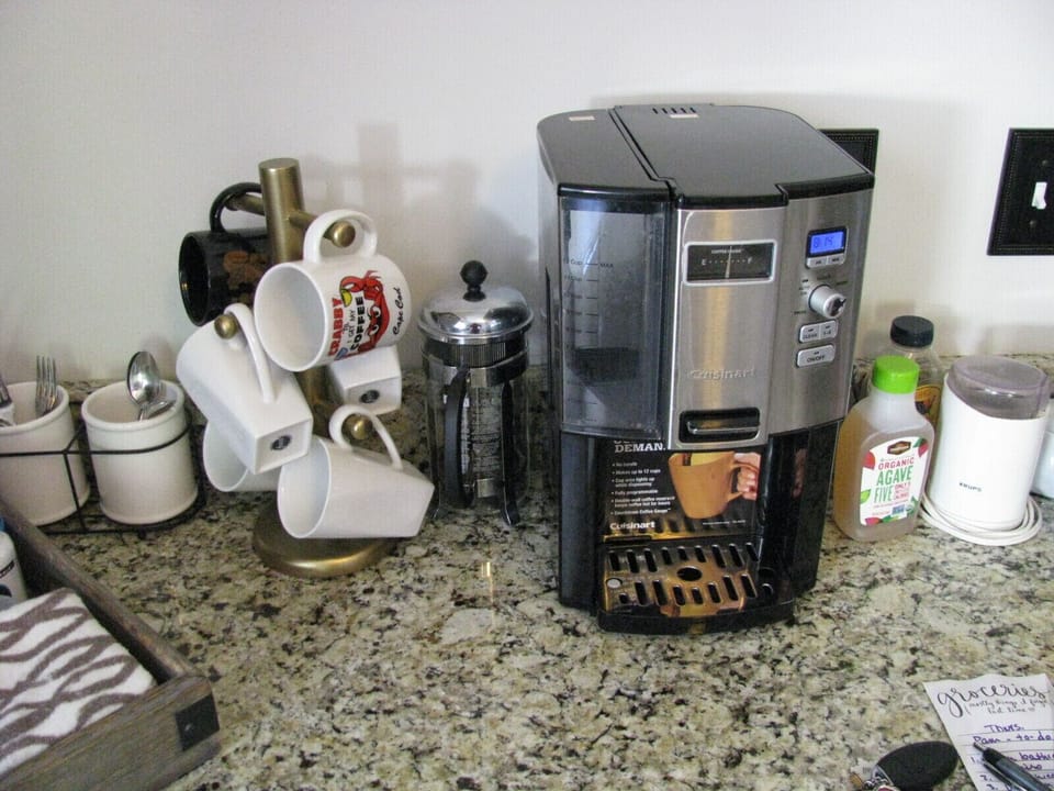 complementary coffee

