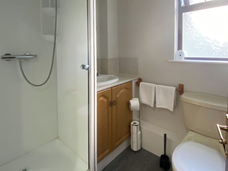 Shower room | Dubh Sgeir - Puffin, Oban