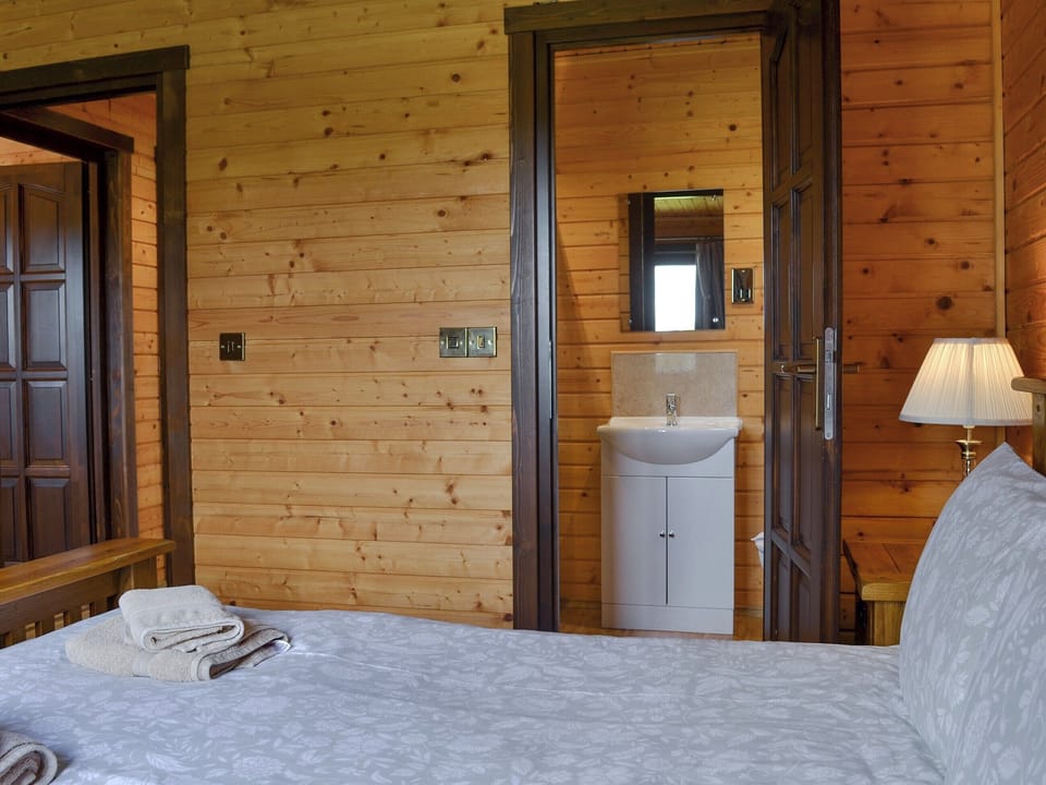 Double bedroom | West Middlewick Farm - Dartmoor - West Middlewick Farm , Nomansland, near Tiverton