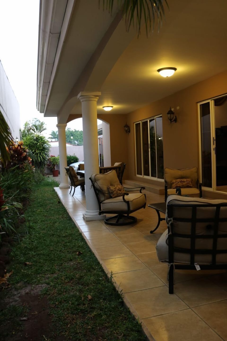 House, 5 Bedrooms | Terrace/patio