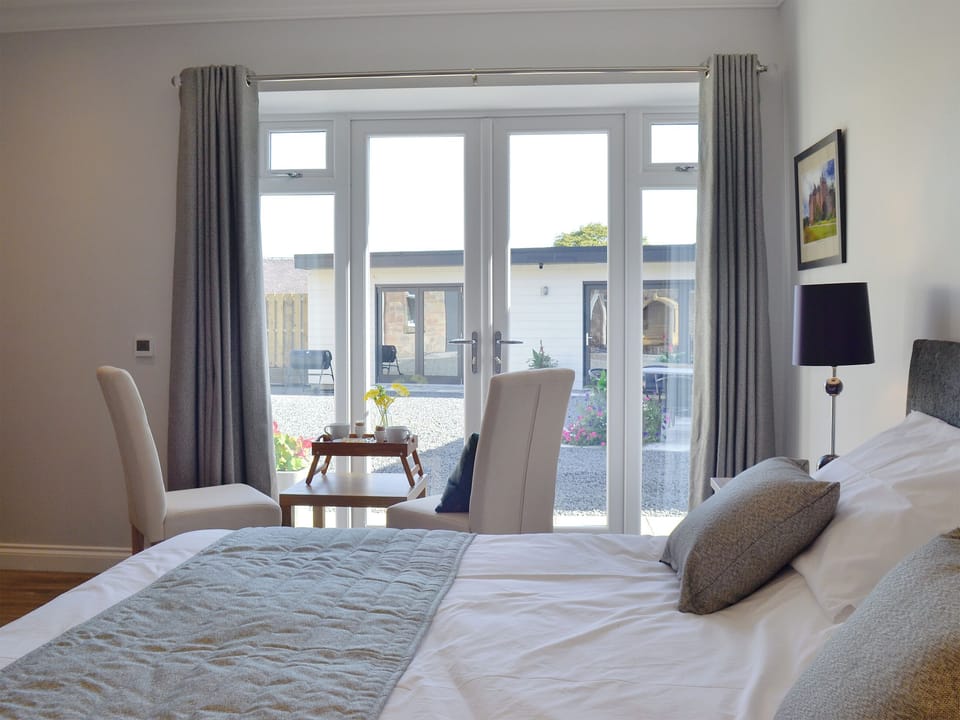 Comfortable double bedroom | Smithfield House, Tarbolton, near Ayr