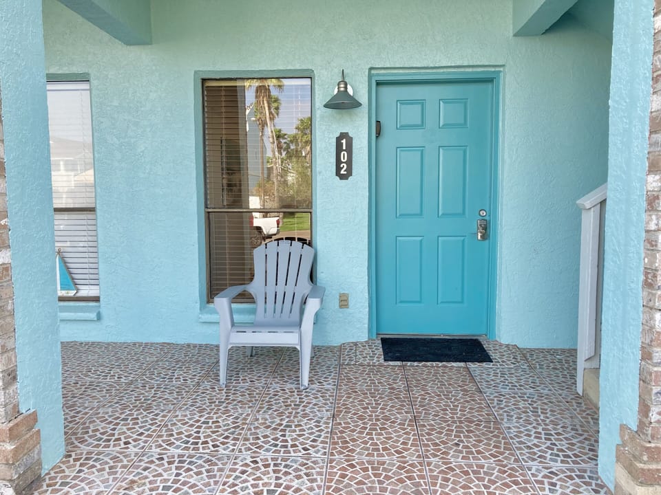 Front porch - Sit, Relax and enjoy the breeze. Adirondack chair provided.