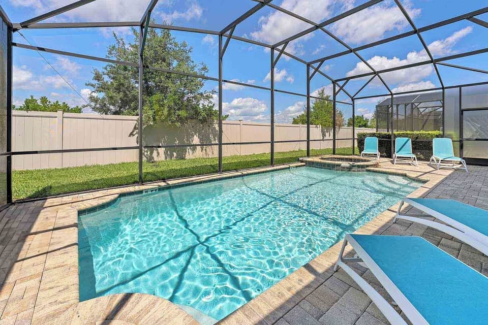 Private Pool & Patio
