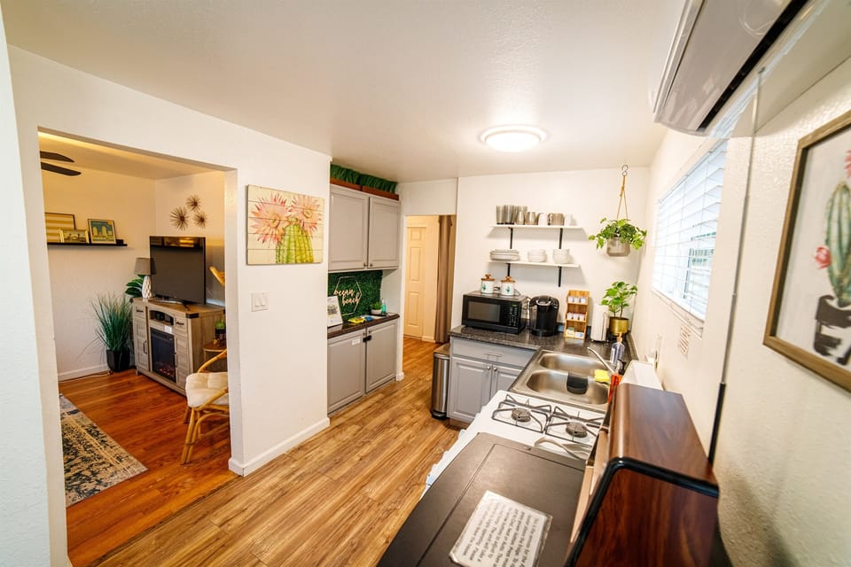 Spacious kitchen stocked with everything you need to make a great meal!