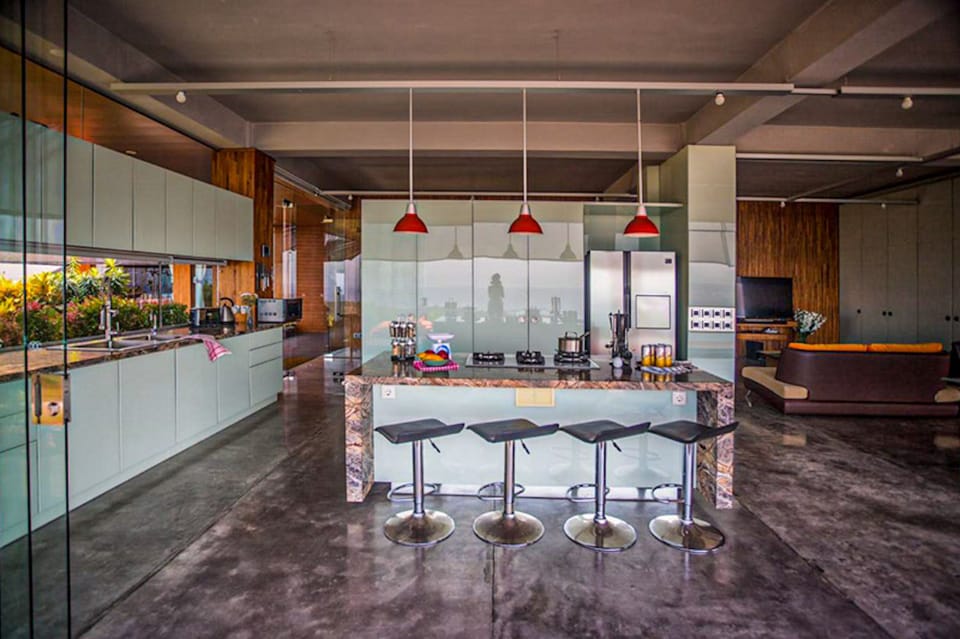 Luxury Villa | Private kitchenette | Fridge, oven, stovetop, coffee/tea maker