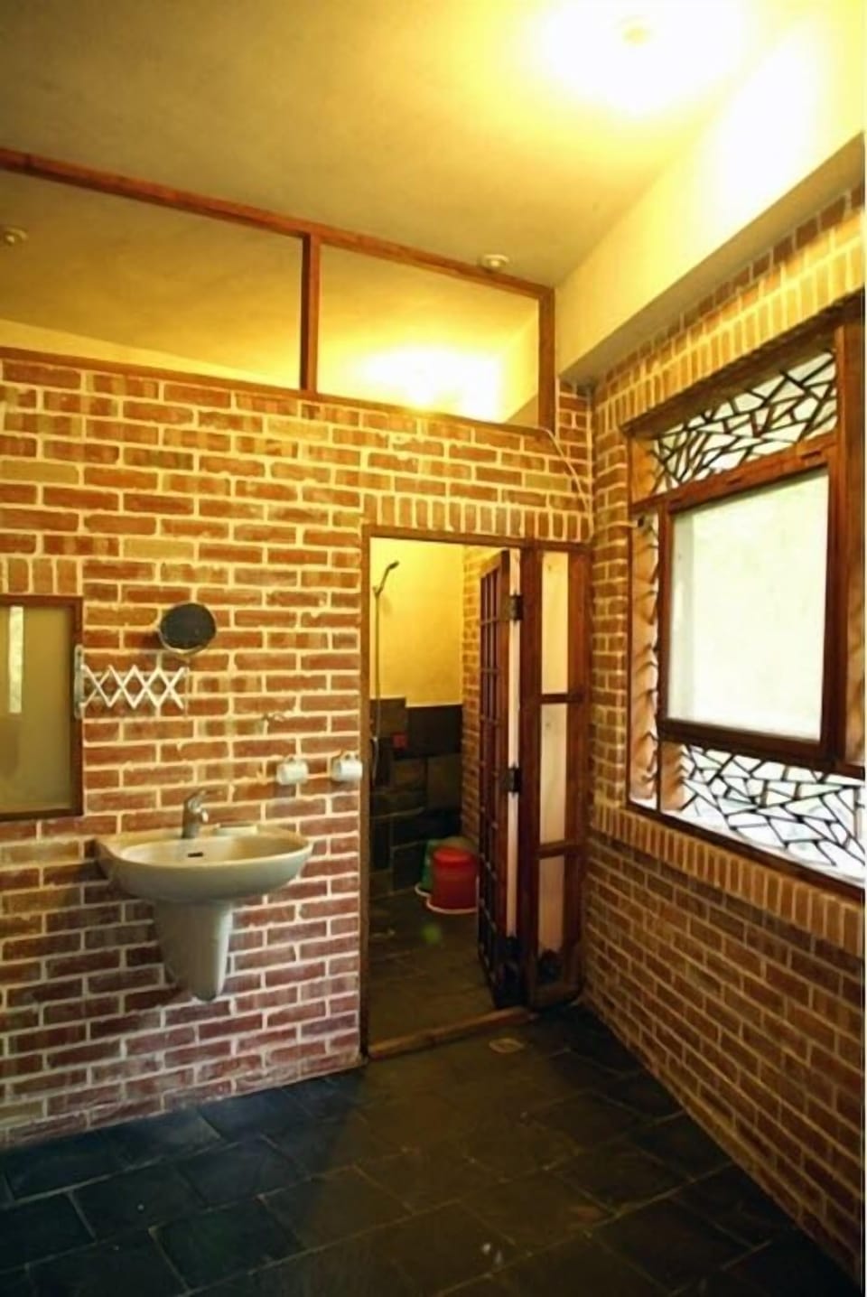 Family Room | Bathroom | Shower, hair dryer, slippers, towels