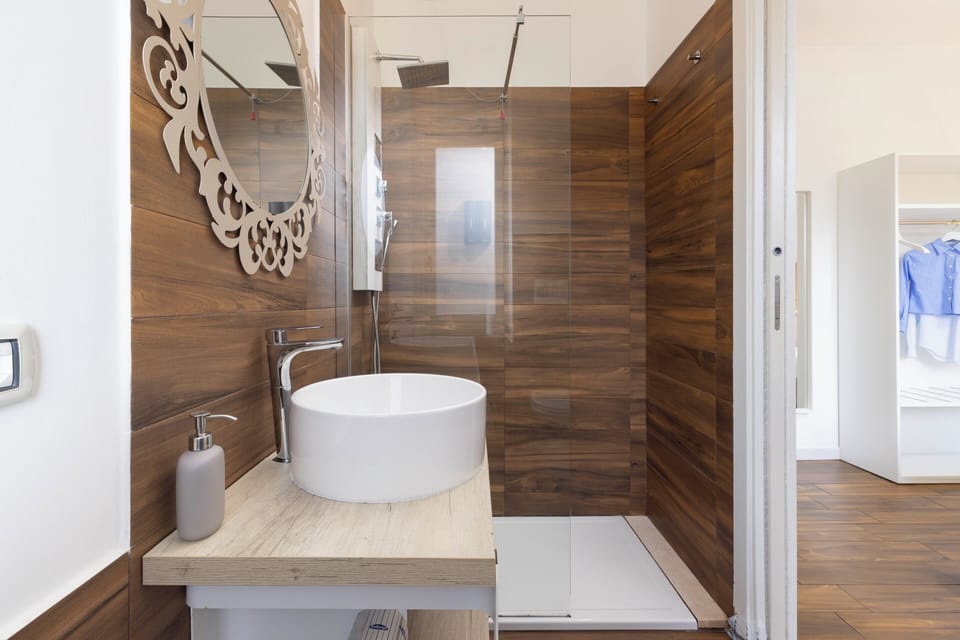 Superior Double Room, Balcony | Bathroom | Shower, hydromassage showerhead, hair dryer, bidet