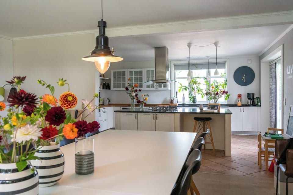 Family Studio, 2 Bedrooms, Ensuite, Garden Area | Private kitchen | Fridge, microwave, oven, stovetop