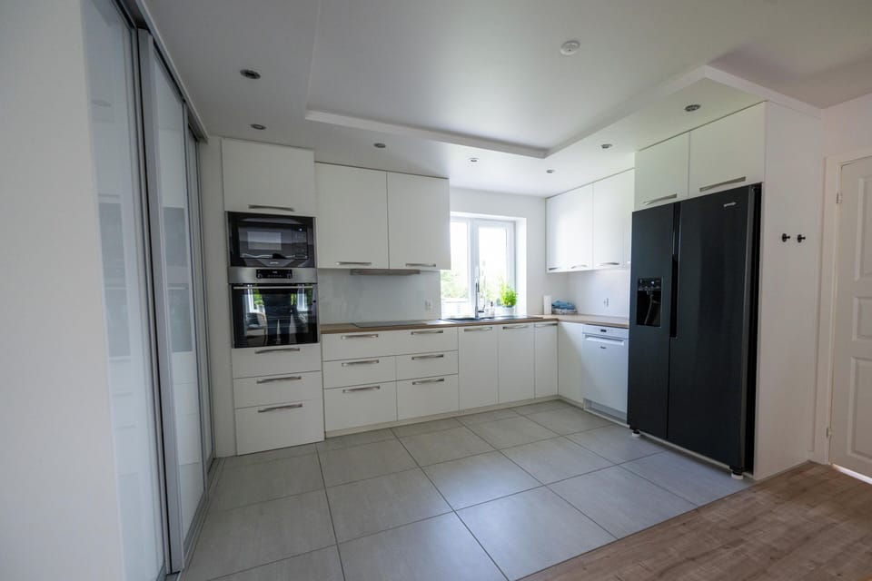 Cottage, 4 Bedrooms, 2 Bathrooms, Garden Area | Private kitchen | Fridge, microwave, oven, stovetop