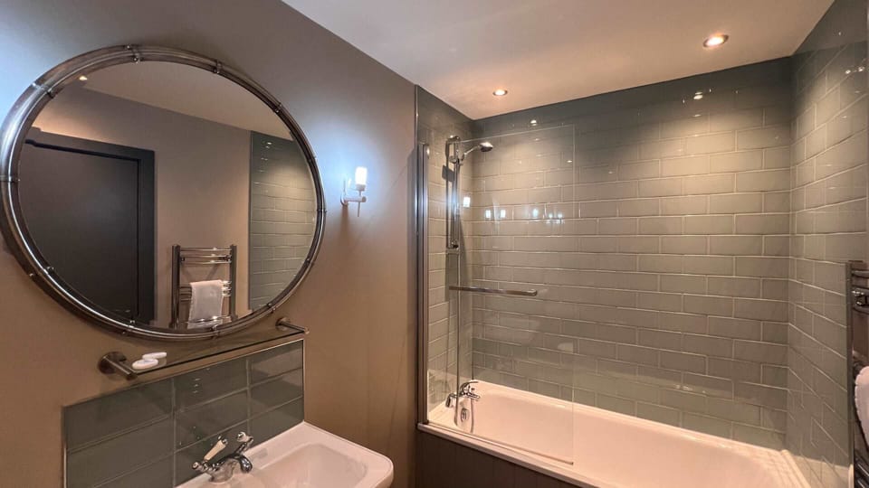 Superior Double Room, Ensuite | Bathroom