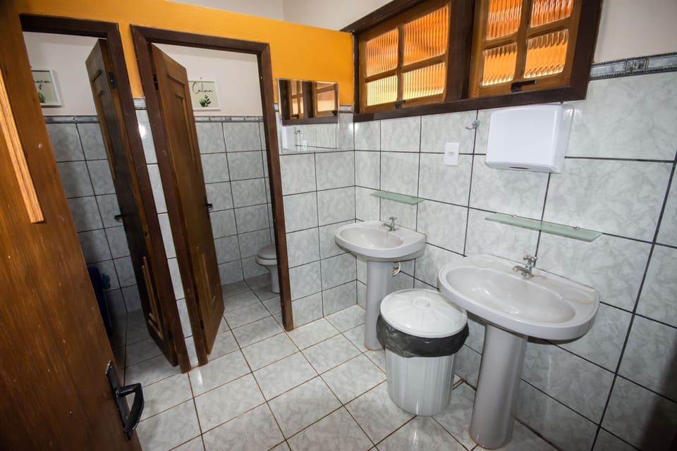 Quadruple Room | Bathroom | Shower, rainfall showerhead, free toiletries, bidet
