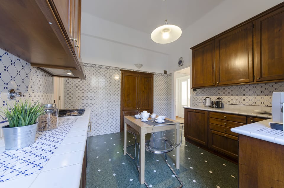 Apartment, Balcony, Sea View (4 Bedrooms) | Private kitchen | Fridge, microwave, oven, stovetop